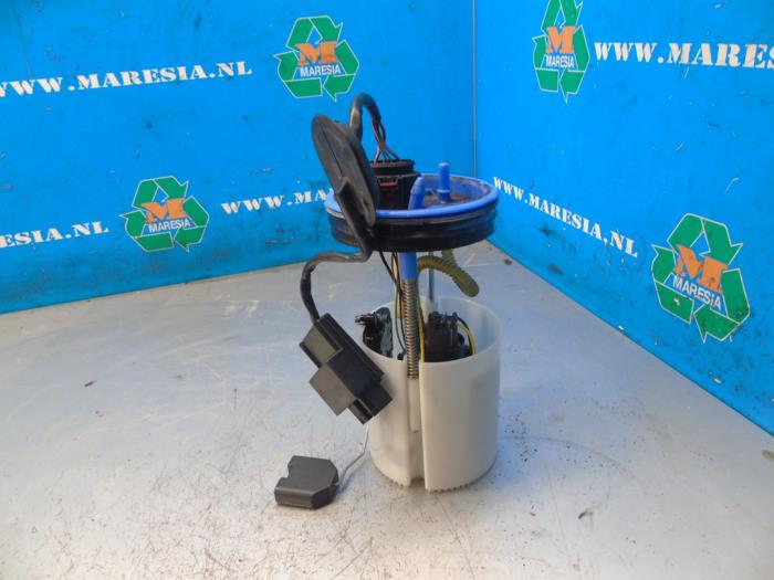 Bomba eléctrica de combustible de un Skoda Rapid 2014