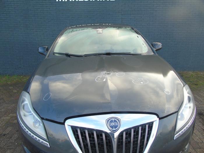Używane Maska Lancia Delta (844) 1.6 D Multijet 16V 120 Cena € 262,50 Procedura marży oferowane przez Maresia Auto Recycling B.V.