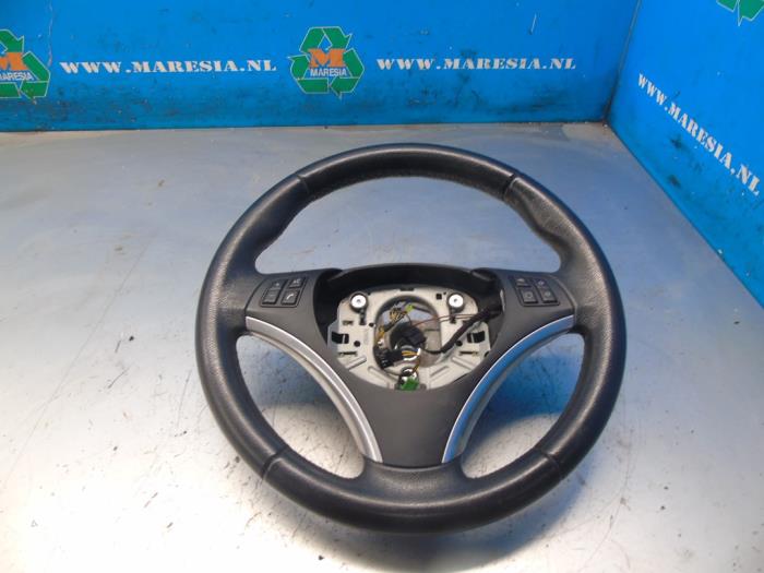 Gebrauchte Lenkrad BMW 1 serie (E88) 118i 16V Preis € 78,75 Margenregelung angeboten von Maresia Auto Recycling B.V.