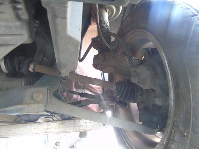 Barre amortisseur avant gauche d'un Toyota Aygo (B10) 1.0 12V VVT-i 2013