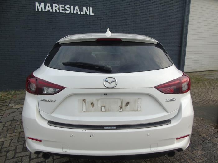 Używane Tylna klapa Mazda 3 (BM/BN) 2.0 SkyActiv-G 120 16V Cena € 341,25 Procedura marży oferowane przez Maresia Auto Recycling B.V.
