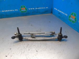 Used Wiper mechanism Renault Clio V (RJAB) 1.0 TCe 90 12V Price € 52,50 Margin scheme offered by Maresia Auto Recycling B.V.