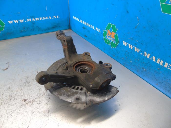 Knuckle, front left from a Renault Clio V (RJAB) 1.0 TCe 90 12V 2021
