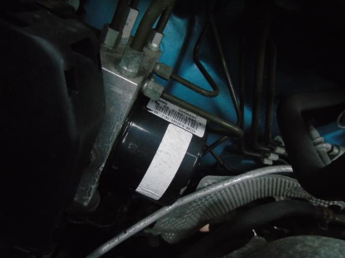 Used ABS pump Mazda 2 (DE) 1.3 16V S-VT Price € 131,25 Margin scheme offered by Maresia Auto Recycling B.V.