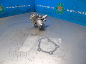 Nuevos Bomba de agua Hyundai Tucson (JM) 2.0 16V CVVT 4x2 Precio € 63,53 IVA incluido ofrecido por Maresia Auto Recycling B.V.