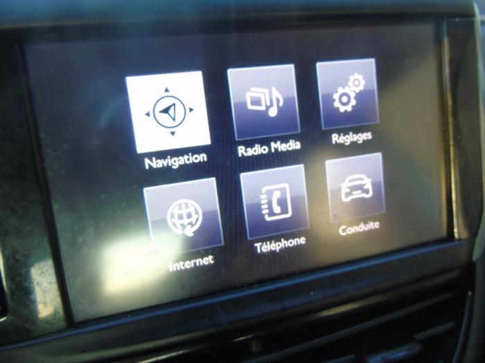 Sistema de navegación de un Peugeot 208 I (CA/CC/CK/CL) 1.6 e-HDi FAP 2014