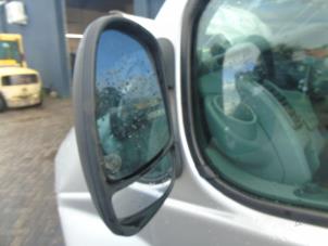 Used Wing mirror, left Opel Vivaro 2.5 CDTI DPF Price € 39,38 Margin scheme offered by Maresia Auto Recycling B.V.