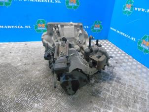 Getriebe van een Mazda 2 (DE) 1.3 16V S-VT 2011
