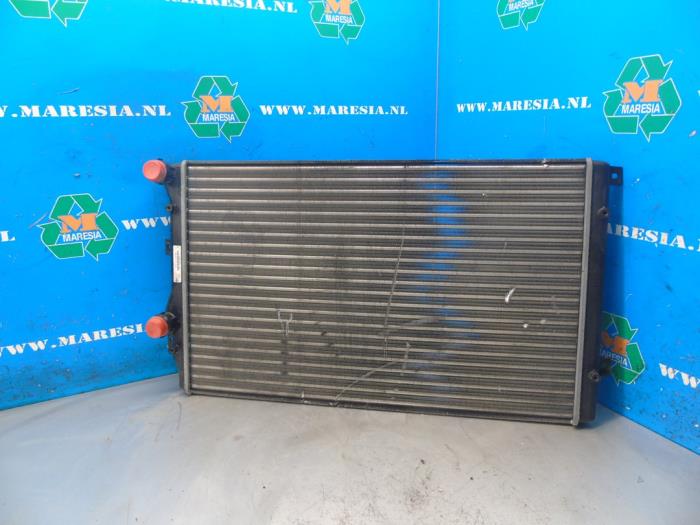 Usagé Radiateur Seat Leon (1P1) 1.2 TSI Prix € 52,50 Règlement à la marge proposé par Maresia Auto Recycling B.V.