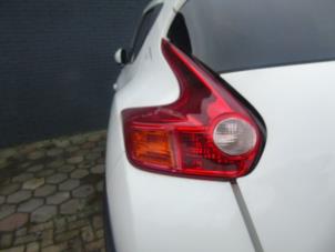 Usados Luz trasera izquierda Nissan Juke (F15) Precio € 73,50 Norma de margen ofrecido por Maresia Auto Recycling B.V.