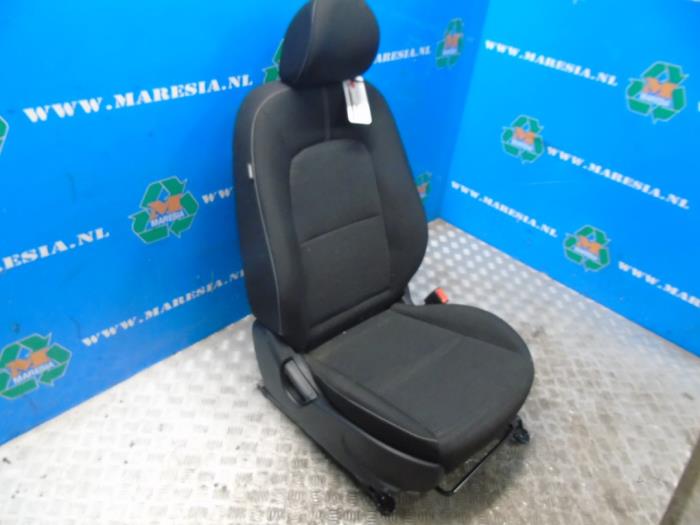 Seat, right from a Kia Picanto (JA) 1.0 12V 2022