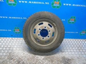 Gebrauchte Felge + Reifen Iveco Daily Preis € 141,75 Margenregelung angeboten von Maresia Auto Recycling B.V.