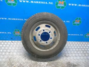Gebrauchte Felge + Reifen Iveco Daily Preis € 141,75 Margenregelung angeboten von Maresia Auto Recycling B.V.