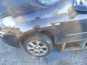 Used Front wing, left Fiat Punto Evo (199) 1.3 JTD Multijet 85 16V Euro 5 Price € 105,00 Margin scheme offered by Maresia Auto Recycling B.V.