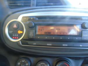 Gebrauchte Radio CD Spieler Toyota Yaris III (P13) 1.0 12V VVT-i Preis € 105,00 Margenregelung angeboten von Maresia Auto Recycling B.V.