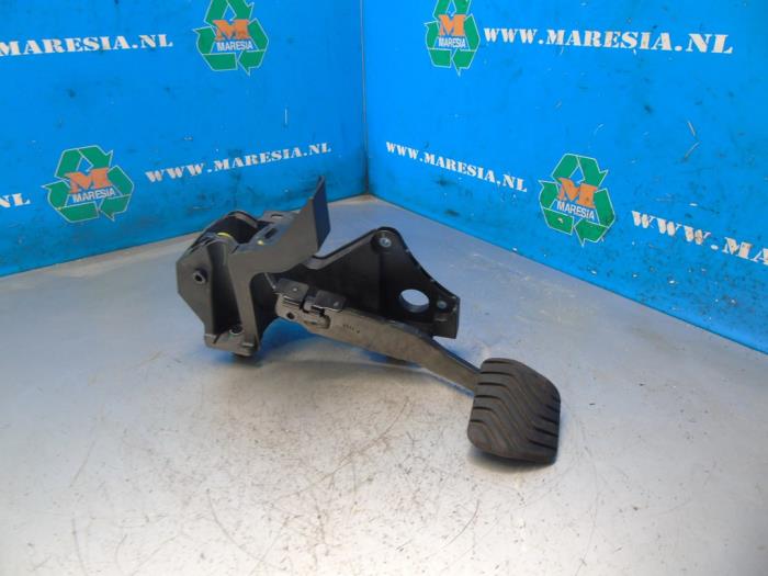 Używane Pedal hamulca Renault Clio V (RJAB) 1.0 TCe 90 12V Cena € 52,50 Procedura marży oferowane przez Maresia Auto Recycling B.V.