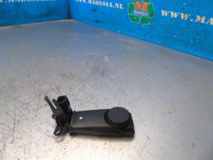 Used Steering wheel mounted radio control Renault Clio V (RJAB) 1.0 TCe 90 12V Price € 25,73 Margin scheme offered by Maresia Auto Recycling B.V.