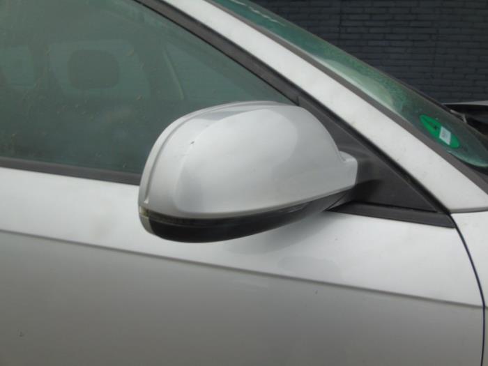 Außenspiegel rechts van een Audi A3 Sportback (8PA) 1.2 TFSI 2012