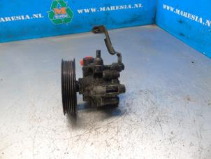 Used Power steering pump Toyota Corolla Verso (R10/11) 1.6 16V VVT-i Price € 52,50 Margin scheme offered by Maresia Auto Recycling B.V.