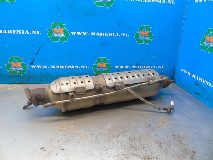Partikelfilter från en Kia Carens III (FG) 2.0 CRDI VGT 16V 2010