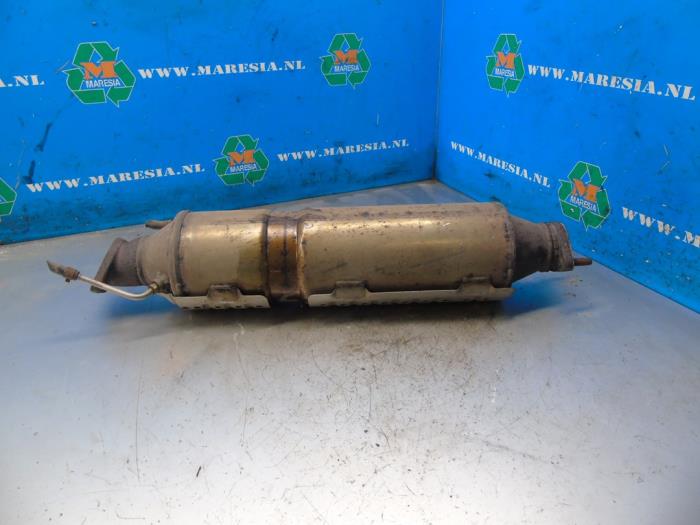 Partikelfilter från en Kia Carens III (FG) 2.0 CRDI VGT 16V 2010