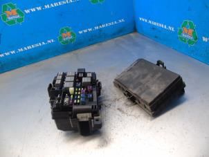 Used Fuse box Kia Carens III (FG) 2.0 CRDI VGT 16V Price € 63,00 Margin scheme offered by Maresia Auto Recycling B.V.