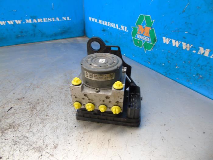 Begagnade ABS-pump Seat Leon (5FB) 1.8 TSI Ecomotive 16V Pris € 157,50 Marginaltabell erbjuds av Maresia Auto Recycling B.V.