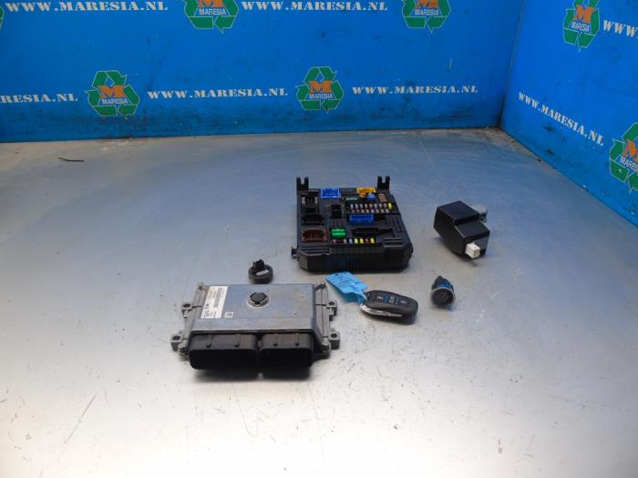 Used Ignition lock + computer Opel Corsa F (UB/UH/UP) Electric, Corsa-e 50kWh Price on request offered by Maresia Auto Recycling B.V.