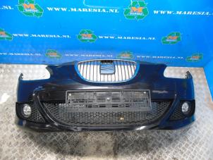 Used Front bumper Seat Leon (1P1) 1.4 16V Price € 183,75 Margin scheme offered by Maresia Auto Recycling B.V.