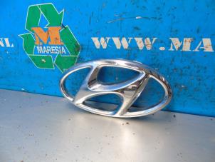 Gebrauchte Emblem Hyundai i20 (GBB) 1.2i 16V Preis € 36,75 Margenregelung angeboten von Maresia Auto Recycling B.V.