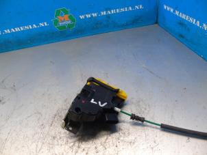Used Door lock mechanism 4-door, front left Hyundai i30 (GDHB5) 1.6 GDI Blue 16V Price € 52,50 Margin scheme offered by Maresia Auto Recycling B.V.