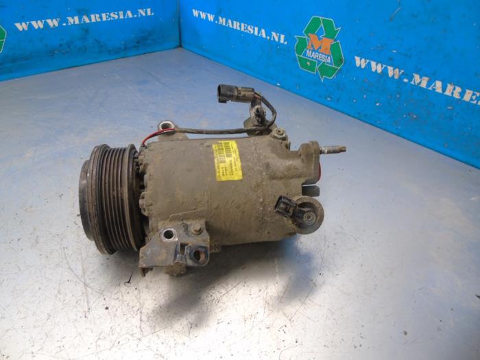 Usagé Pompe clim Ford Transit Courier 1.0 Ti-VCT EcoBoost 12V Prix € 47,25 Règlement à la marge proposé par Maresia Auto Recycling B.V.