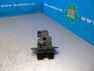 Used Tailgate lock mechanism Kia Venga 1.4 CRDi 16V Price € 52,50 Margin scheme offered by Maresia Auto Recycling B.V.