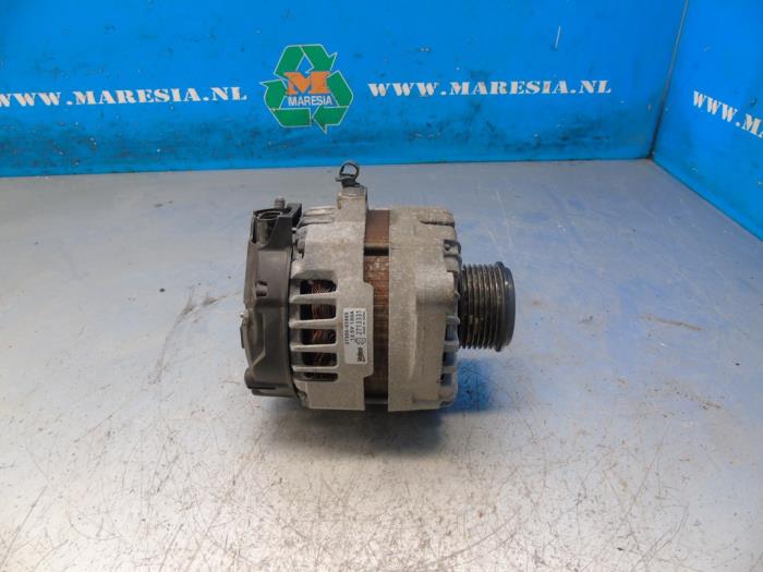 Usagé Dynamo Hyundai i20 (GBB) 1.2i 16V Prix sur demande proposé par Maresia Auto Recycling B.V.