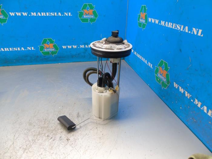 Usagé Pompe à carburant Ford EcoSport (JK8) 1.0 EcoBoost 12V 125 Prix € 52,50 Règlement à la marge proposé par Maresia Auto Recycling B.V.