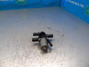 Usados Bomba de agua Lynk &amp; Co 01 1.5 PHEV Precio € 42,00 Norma de margen ofrecido por Maresia Auto Recycling B.V.