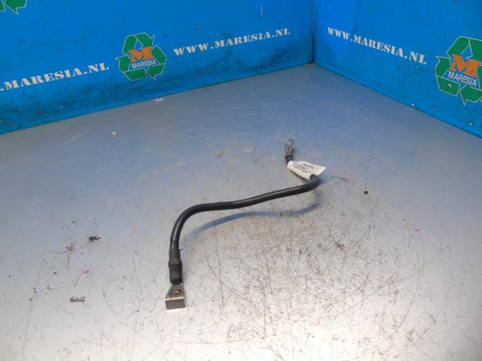Używane Kabel (rózne) Lynk &amp; Co 01 1.5 PHEV Cena € 26,25 Procedura marży oferowane przez Maresia Auto Recycling B.V.