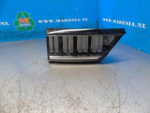 Begagnade Baklykta, vänster Lynk &amp; Co 01 1.5 PHEV Pris € 105,00 Marginaltabell erbjuds av Maresia Auto Recycling B.V.
