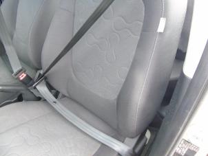 Usados Cinturón de seguridad izquierda delante Hyundai i20 1.2i 16V Precio € 78,75 Norma de margen ofrecido por Maresia Auto Recycling B.V.