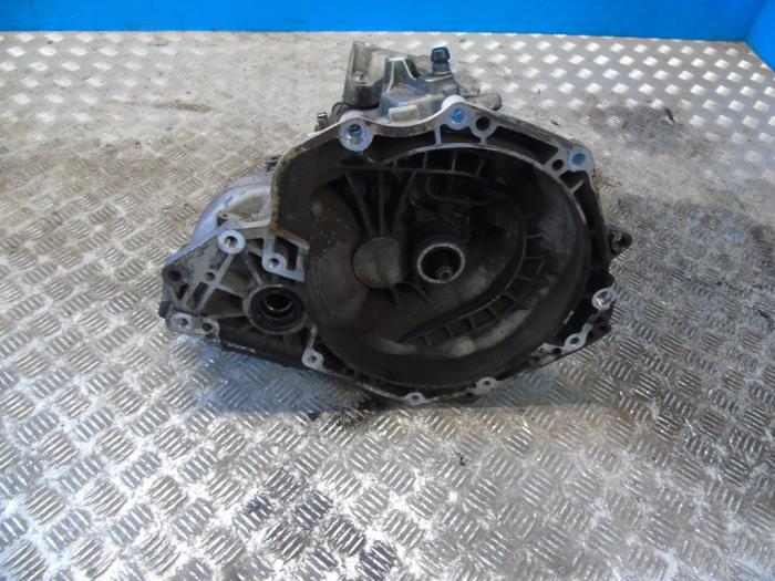 Usagé Boîte de vitesse Opel Corsa E 1.4 16V Prix € 183,75 Règlement à la marge proposé par Maresia Auto Recycling B.V.