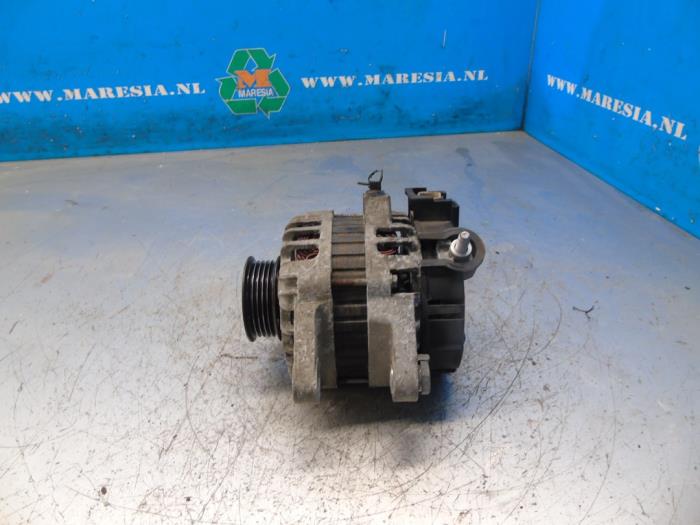 Begagnade Dynamo Hyundai i20 1.2i 16V Pris € 26,25 Marginaltabell erbjuds av Maresia Auto Recycling B.V.