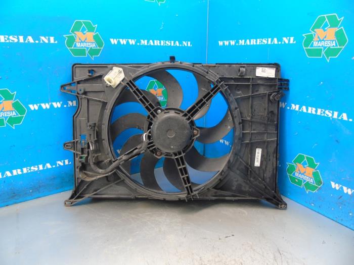 Używane Wentylator Jeep Renegade (BU) 1.6 Multijet 16V Cena € 110,25 Procedura marży oferowane przez Maresia Auto Recycling B.V.
