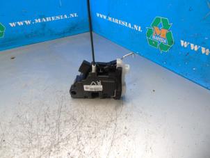 Used Front door lock mechanism 4-door, right Hyundai i20 (GBB) 1.2i 16V Price € 47,25 Margin scheme offered by Maresia Auto Recycling B.V.