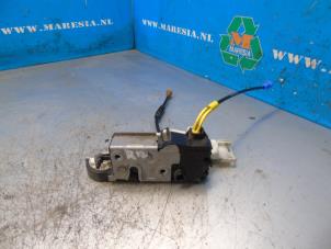 Used Minibus/van rear door lock mechanism Peugeot Expert (G9) 1.6 HDi 90 Price € 36,75 Margin scheme offered by Maresia Auto Recycling B.V.