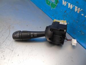 Usagé Commutateur lumière Renault Twingo III (AH) 0.9 Energy TCE 90 12V Prix € 47,25 Règlement à la marge proposé par Maresia Auto Recycling B.V.