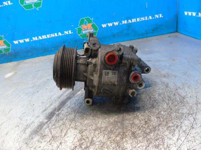 Usagé Pompe clim Opel Mokka/Mokka X 1.6 CDTI 16V 4x2 Prix € 115,50 Règlement à la marge proposé par Maresia Auto Recycling B.V.