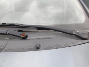 Used Wiper mechanism Toyota Yaris II (P9) 1.33 16V Dual VVT-I Price € 26,25 Margin scheme offered by Maresia Auto Recycling B.V.