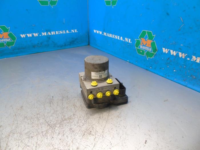 Begagnade ABS-pump Opel Astra K 1.4 Turbo 16V Pris € 73,50 Marginaltabell erbjuds av Maresia Auto Recycling B.V.