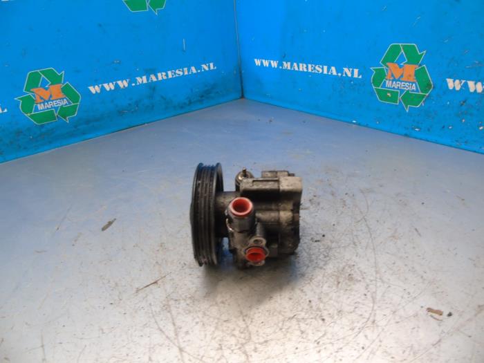Usagé Pompe de direction Chevrolet Spark (M300) 1.0 16V Bifuel Prix € 47,25 Règlement à la marge proposé par Maresia Auto Recycling B.V.