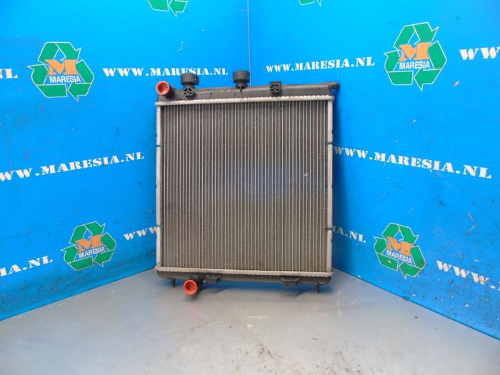 Usagé Radiateur Peugeot 208 I (CA/CC/CK/CL) 1.2 Vti 12V PureTech 82 Prix € 42,00 Règlement à la marge proposé par Maresia Auto Recycling B.V.